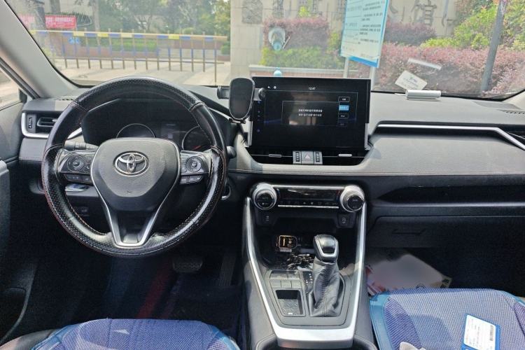 Used Toyota Wildlander 2021 2.0L CVT Two-Wheel Drive Luxury Edition Interior 2