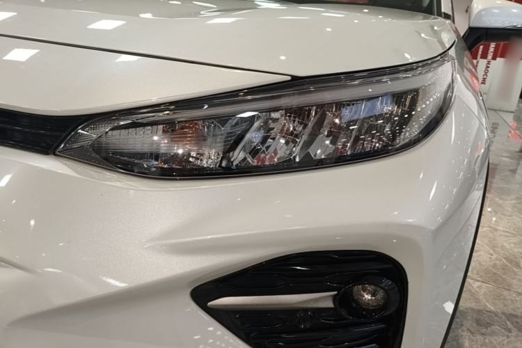 Used Toyota Wildlander 2021 Dual-Engine 2.5L E-CVT Two-Wheel Drive Luxury Edition Left Front Headlight