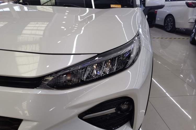 Used Toyota Wildlander 2021 2.0L CVT Two-Wheel Drive Luxury Edition Left Front Headlight