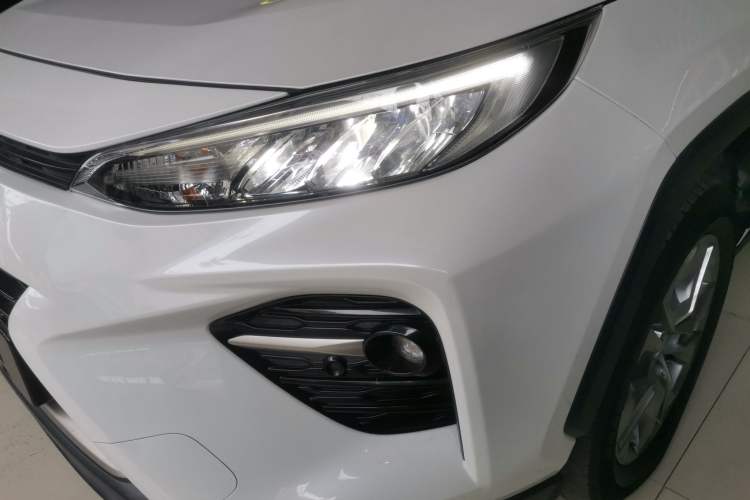 Used Toyota Wildlander 2021 2.0L CVT 4x4 Luxury Edition Left Front Headlight