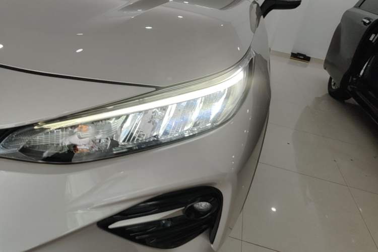 Used Toyota Wildlander 2021 2.0L CVT Two-Wheel Drive Luxury Edition Left Front Headlight