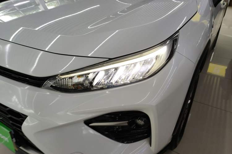 Used Toyota Wildlander 2021 Dual-Engine 2.5L E-CVT Two-Wheel Drive Luxury Edition Left Front Headlight