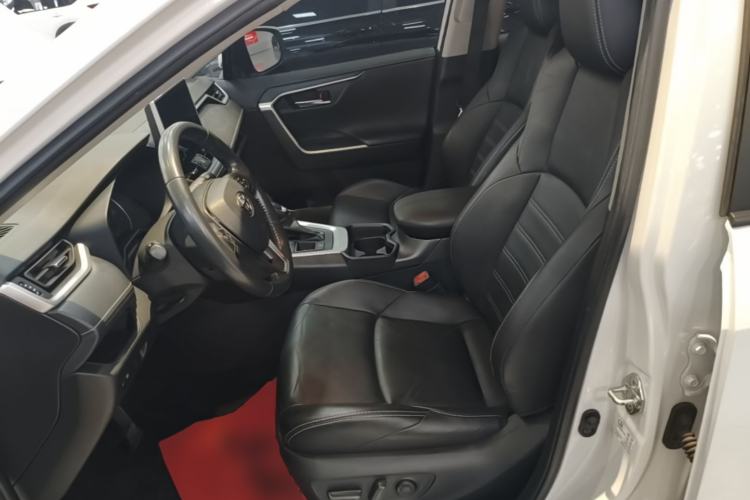 Used Toyota Wildlander 2021 Dual-Engine 2.5L E-CVT Two-Wheel Drive Luxury Edition Left Front Seat