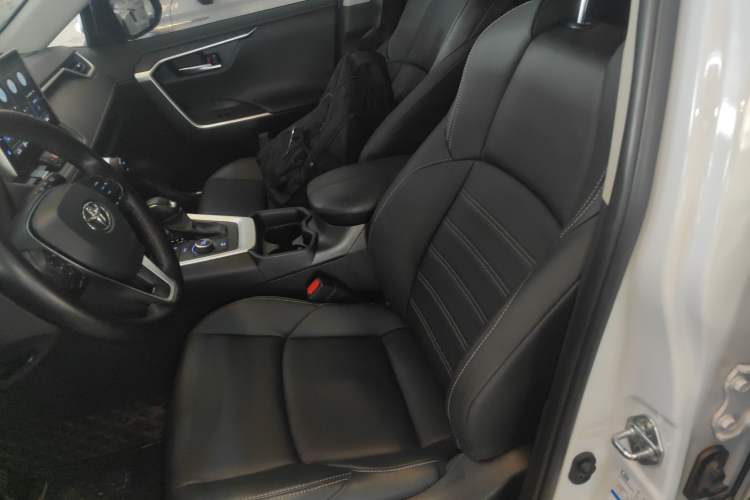 Used Toyota Wildlander 2021 Dual-Motor 2.5L E-CVT Four-Wheel Drive Luxury Edition Left Front Seat