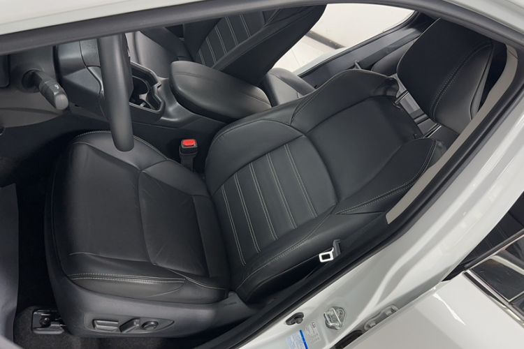 Used Toyota Wildlander 2021 2.0L CVT 4x4 Luxury Edition Left Front Seat