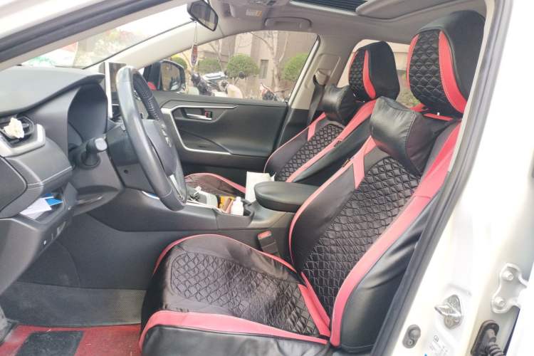 Used Toyota Wildlander 2021 2.0L CVT 4x4 Luxury Edition Left Front Seat