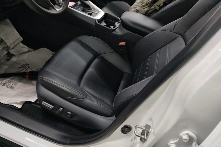Used Toyota Wildlander 2021 2.0L CVT Two-Wheel Drive Luxury Edition Left Front Seat