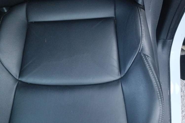 Used Toyota Wildlander 2021 2.0L CVT Two-Wheel Drive Luxury Edition Left Front Seat