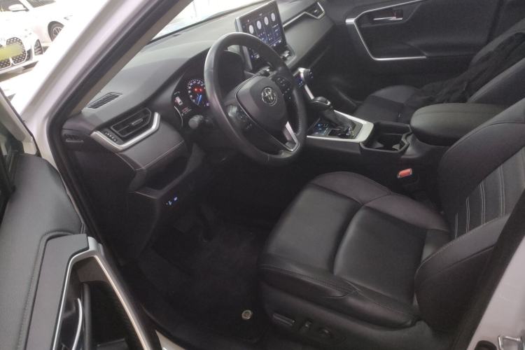 Used Toyota Wildlander 2021 Dual-Engine 2.5L E-CVT Two-Wheel Drive Luxury Edition Left Front Seat