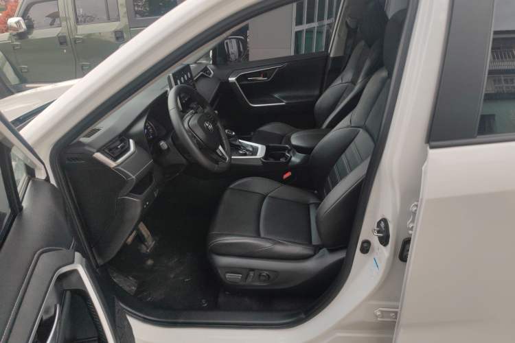 Used Toyota Wildlander 2021 Dual-Motor 2.5L E-CVT Four-Wheel Drive Luxury Edition Left Front Seat