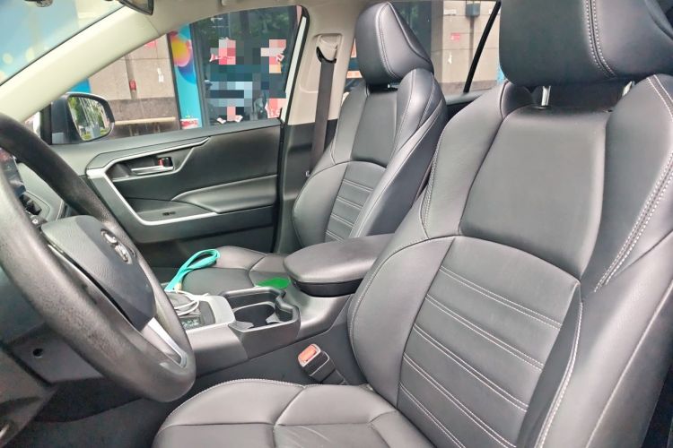 Used Toyota Wildlander 2021 2.0L CVT Two-Wheel Drive Luxury Edition Left Front Seat