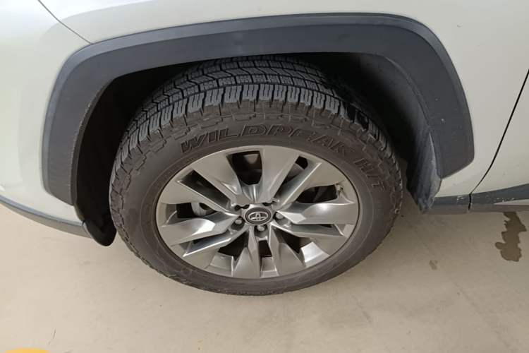 Used Toyota Wildlander 2021 2.0L CVT 4x4 Luxury Edition Left Front Wheel Hub