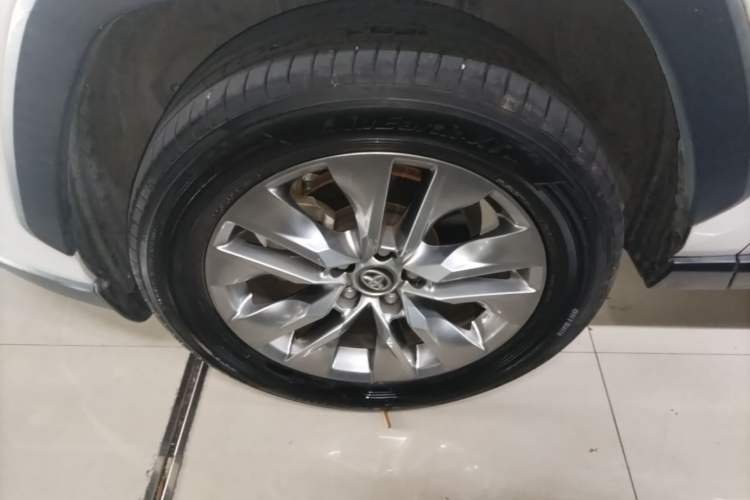 Used Toyota Wildlander 2021 2.0L CVT Two-Wheel Drive Luxury Edition Left Front Wheel Hub