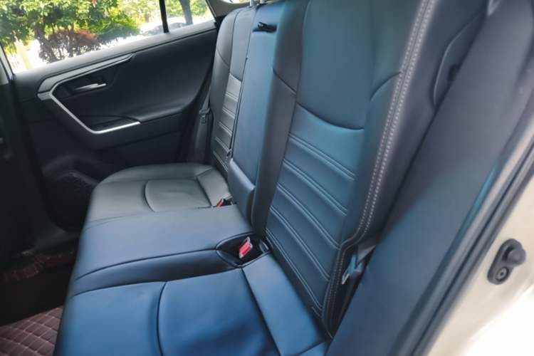 Used Toyota Wildlander 2021 2.0L CVT 4x4 Luxury Edition Left Rear Seat