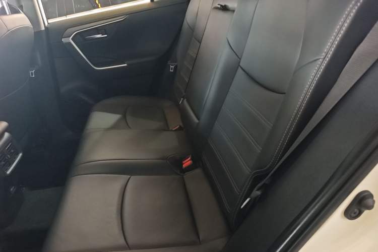 Used Toyota Wildlander 2021 2.0L CVT Two-Wheel Drive Luxury Edition Left Rear Seat