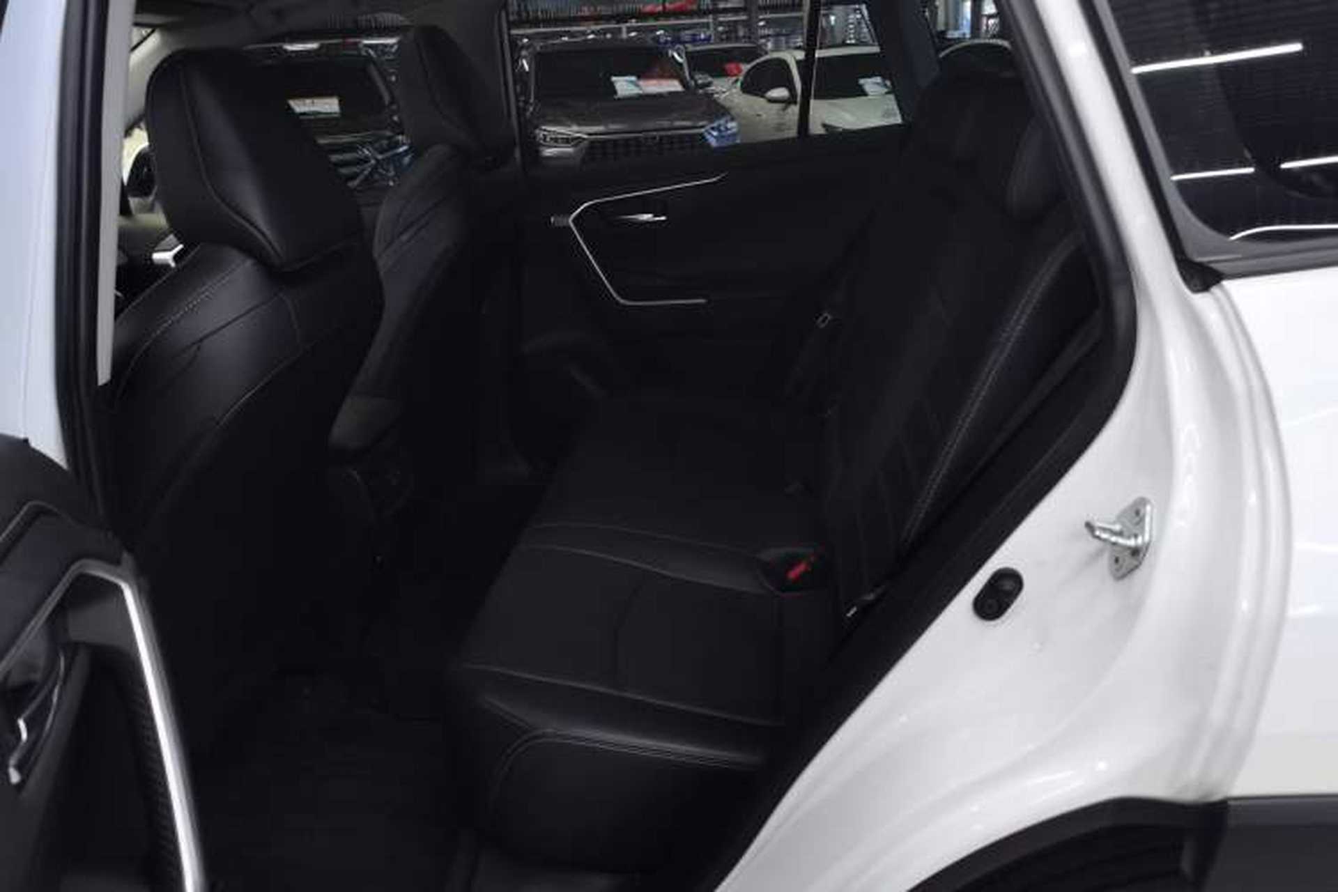 Used Toyota Wildlander 2021 2.0L CVT Two-Wheel Drive Luxury Edition Left Rear Seat