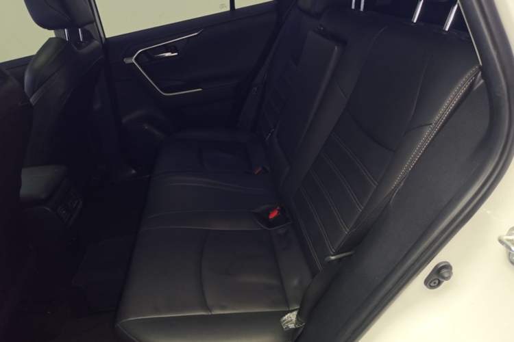 Used Toyota Wildlander 2021 2.0L CVT Two-Wheel Drive Luxury Edition Left Rear Seat