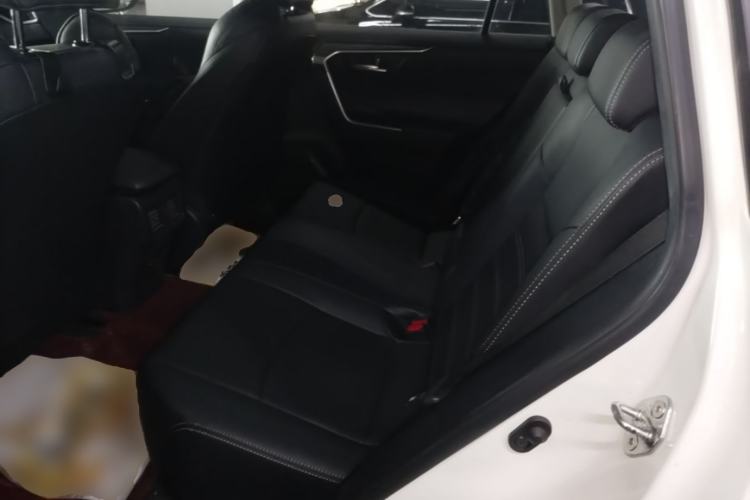 Used Toyota Wildlander 2021 2.0L CVT Two-Wheel Drive Luxury Edition Left Rear Seat