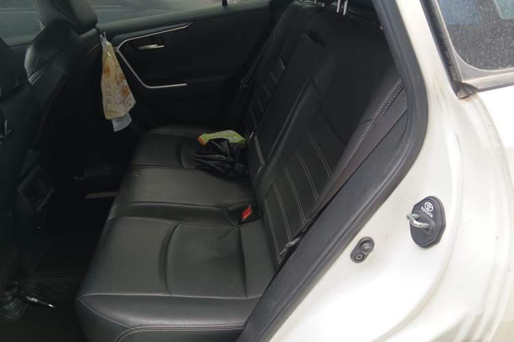 Used Toyota Wildlander 2021 2.0L CVT Two-Wheel Drive Luxury Edition Left Rear Seat