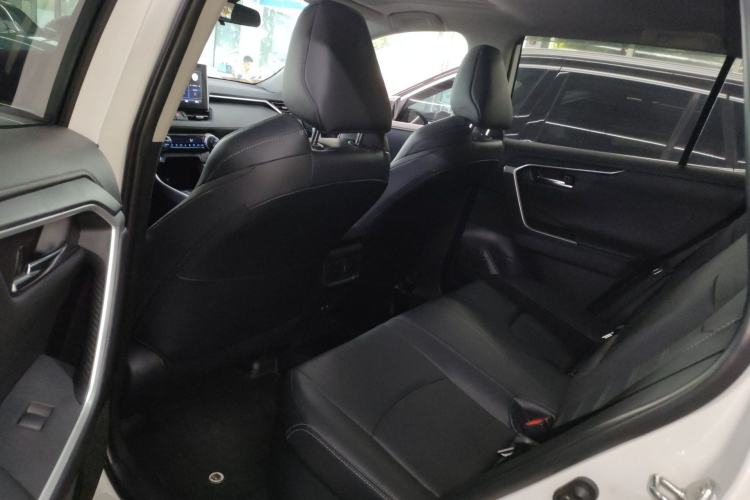 Used Toyota Wildlander 2021 Dual-Engine 2.5L E-CVT Two-Wheel Drive Luxury Edition Left Rear Seat