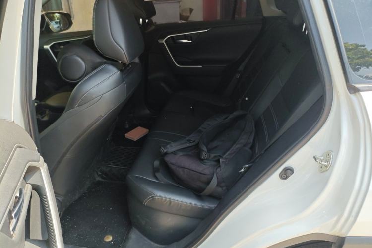 Used Toyota Wildlander 2021 Dual-Engine 2.5L E-CVT Two-Wheel Drive Luxury Edition Left Rear Seat