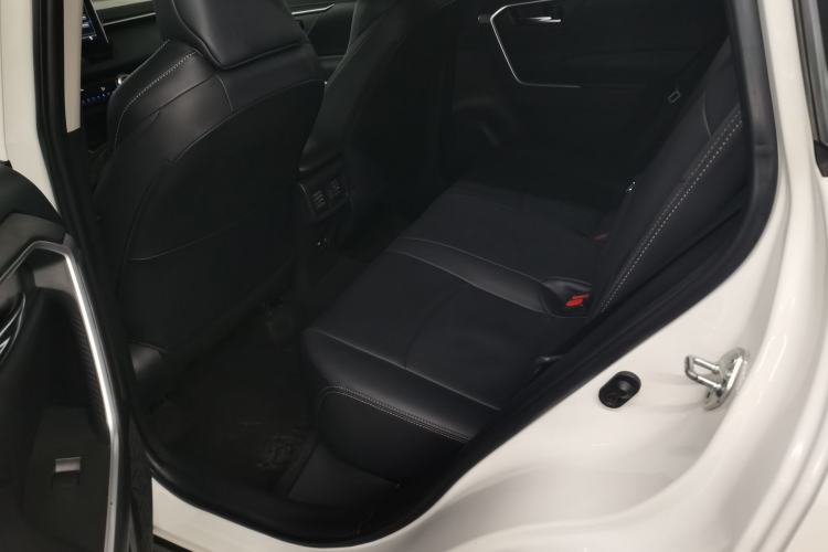 Used Toyota Wildlander 2021 2.0L CVT Two-Wheel Drive Luxury Edition Left Rear Seat