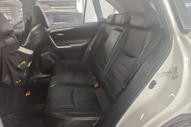 Used Toyota Wildlander 2021 2.0L CVT Two-Wheel Drive Luxury Edition Left Rear Seat