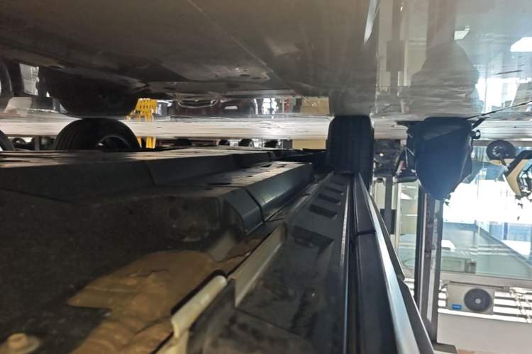Used Toyota Wildlander 2021 2.0L CVT Two-Wheel Drive Luxury Edition Left Side Sill