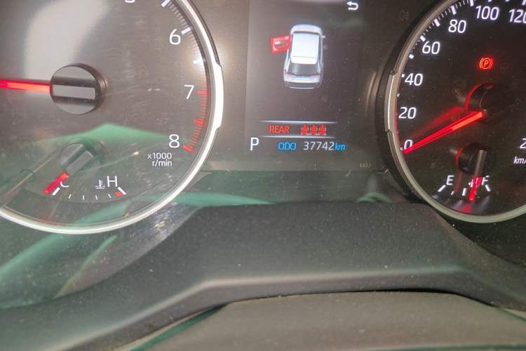 Used Toyota Wildlander 2021 2.0L CVT Two-Wheel Drive Luxury Edition Odometer Close Up