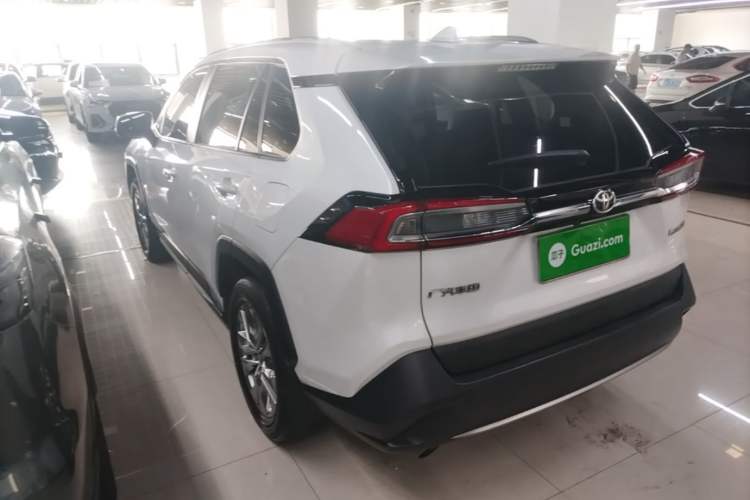 Used Toyota Wildlander 2021 2.0L CVT Two-Wheel Drive Luxury Edition Rear Left 45 Deg