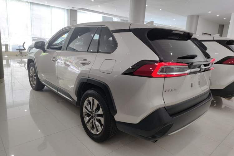 Used Toyota Wildlander 2021 2.0L CVT Two-Wheel Drive Luxury Edition Rear Left 45 Deg