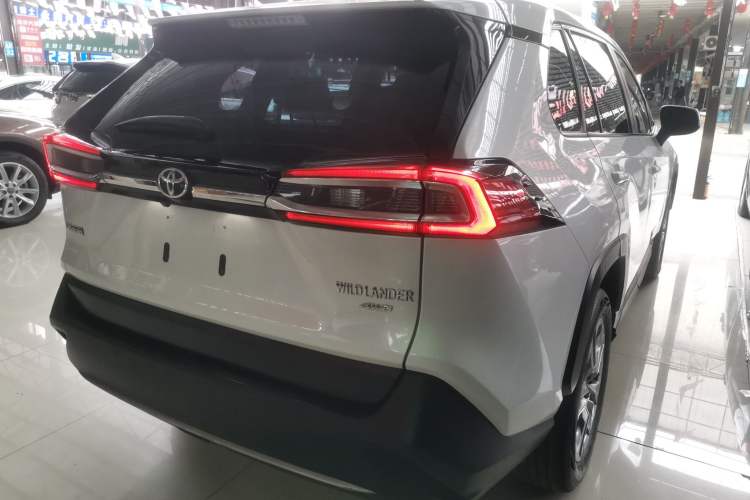 Used Toyota Wildlander 2021 2.0L CVT 4x4 Luxury Edition Rear Right 45 Deg