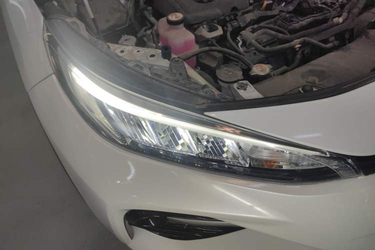Used Toyota Wildlander 2021 Dual-Motor 2.5L E-CVT Four-Wheel Drive Luxury Edition Right Front Headlight