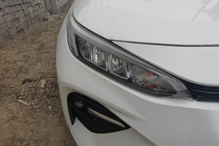 Used Toyota Wildlander 2021 2.0L CVT Two-Wheel Drive Luxury Edition Right Front Headlight