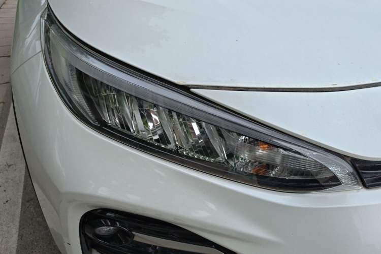 Used Toyota Wildlander 2021 2.0L CVT Two-Wheel Drive Luxury Edition Right Front Headlight