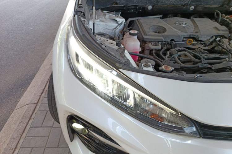 Used Toyota Wildlander 2021 Dual-Motor 2.5L E-CVT Four-Wheel Drive Luxury Edition Right Front Headlight