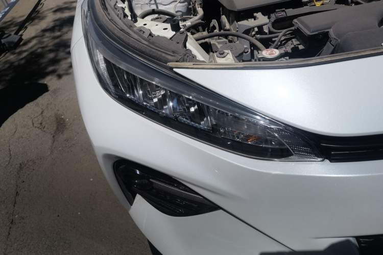 Used Toyota Wildlander 2021 2.0L CVT 4x4 Luxury Edition Right Front Headlight