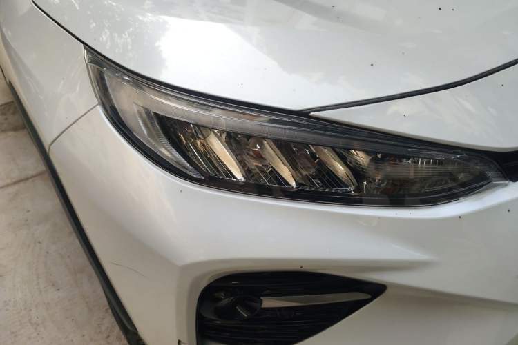 Used Toyota Wildlander 2021 2.0L CVT 4x4 Luxury Edition Right Front Headlight