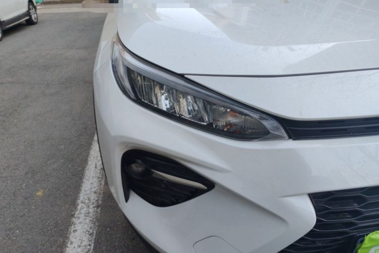 Used Toyota Wildlander 2021 2.0L CVT Two-Wheel Drive Luxury Edition Right Front Headlight