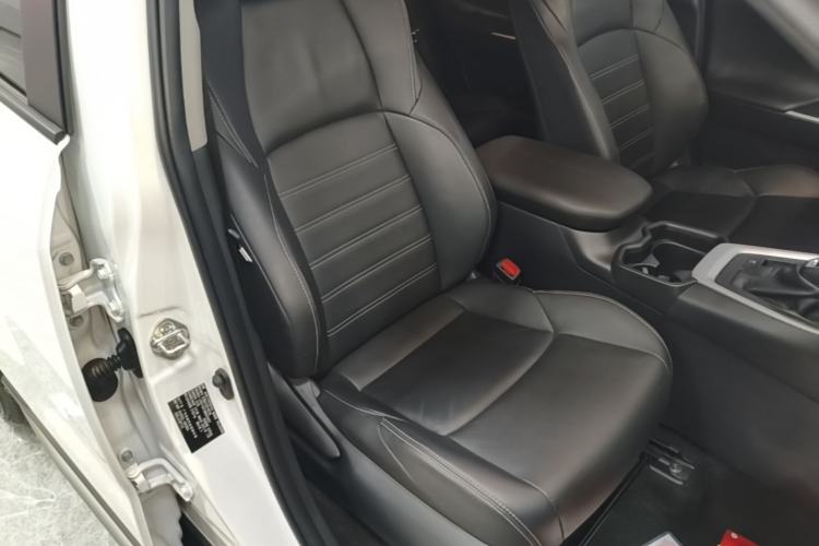 Used Toyota Wildlander 2021 Dual-Engine 2.5L E-CVT Two-Wheel Drive Luxury Edition Right Front Seat