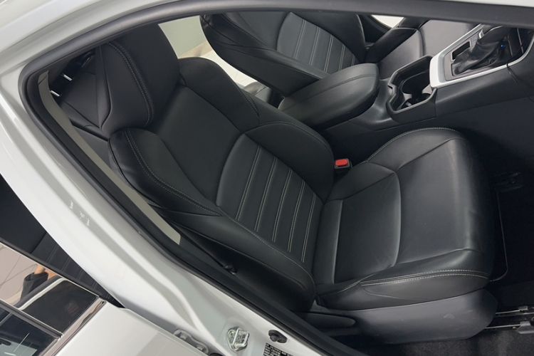 Used Toyota Wildlander 2021 2.0L CVT 4x4 Luxury Edition Right Front Seat