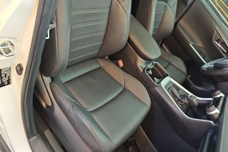 Used Toyota Wildlander 2021 2.0L CVT 4x4 Luxury Edition Right Front Seat