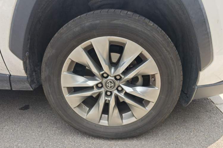Used Toyota Wildlander 2021 2.0L CVT Two-Wheel Drive Luxury Edition Right Front Wheel Hub