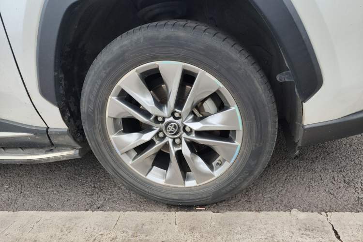 Used Toyota Wildlander 2021 2.0L CVT Two-Wheel Drive Luxury Edition Right Front Wheel Hub