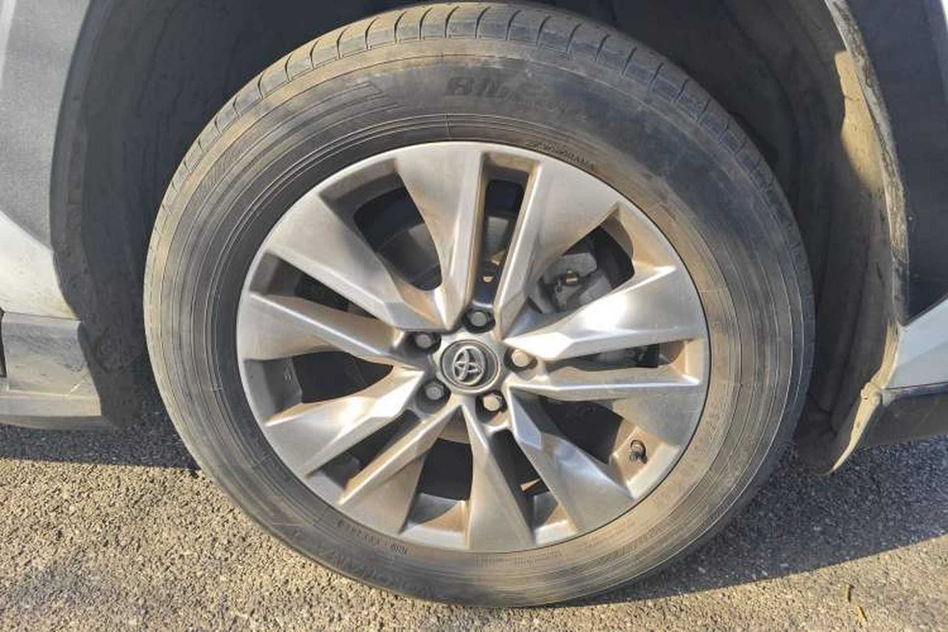 Used Toyota Wildlander 2021 2.0L CVT Two-Wheel Drive Luxury Edition Right Front Wheel Hub