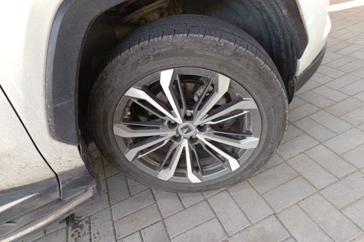 Used Toyota Wildlander 2021 Dual-Motor 2.5L E-CVT Four-Wheel Drive Luxury Edition Right Front Wheel Hub