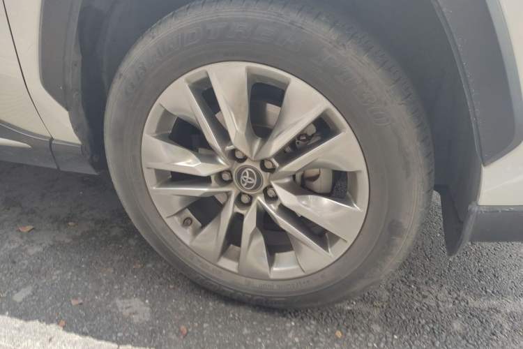 Used Toyota Wildlander 2021 2.0L CVT Two-Wheel Drive Luxury Edition Right Front Wheel Hub