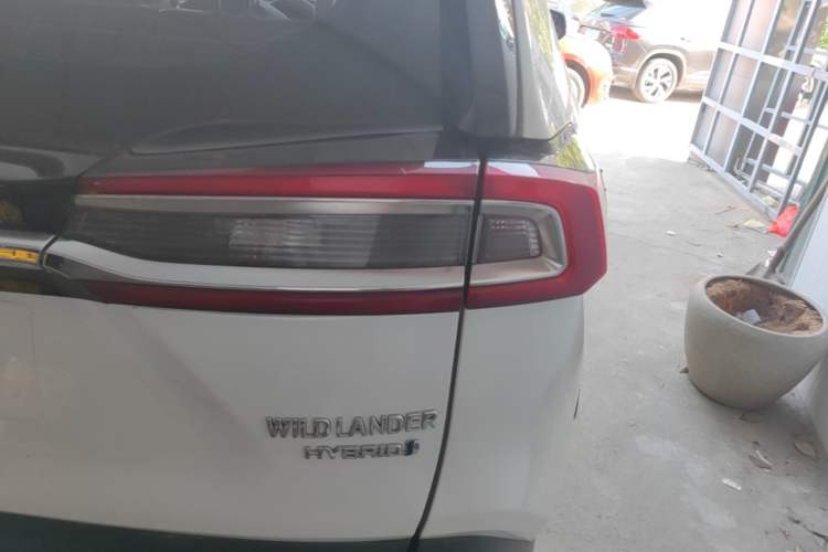 Used Toyota Wildlander 2021 Dual-Motor 2.5L E-CVT Four-Wheel Drive Luxury Edition Right Rear Taillight