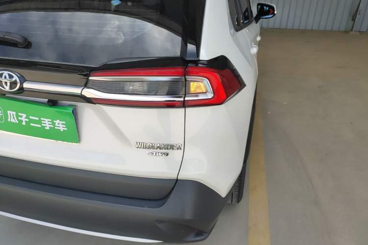 Used Toyota Wildlander 2021 2.0L CVT 4x4 Luxury Edition Right Rear Taillight