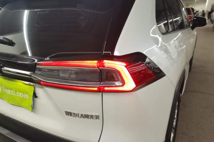 Used Toyota Wildlander 2021 2.0L CVT Two-Wheel Drive Luxury Edition Right Rear Taillight